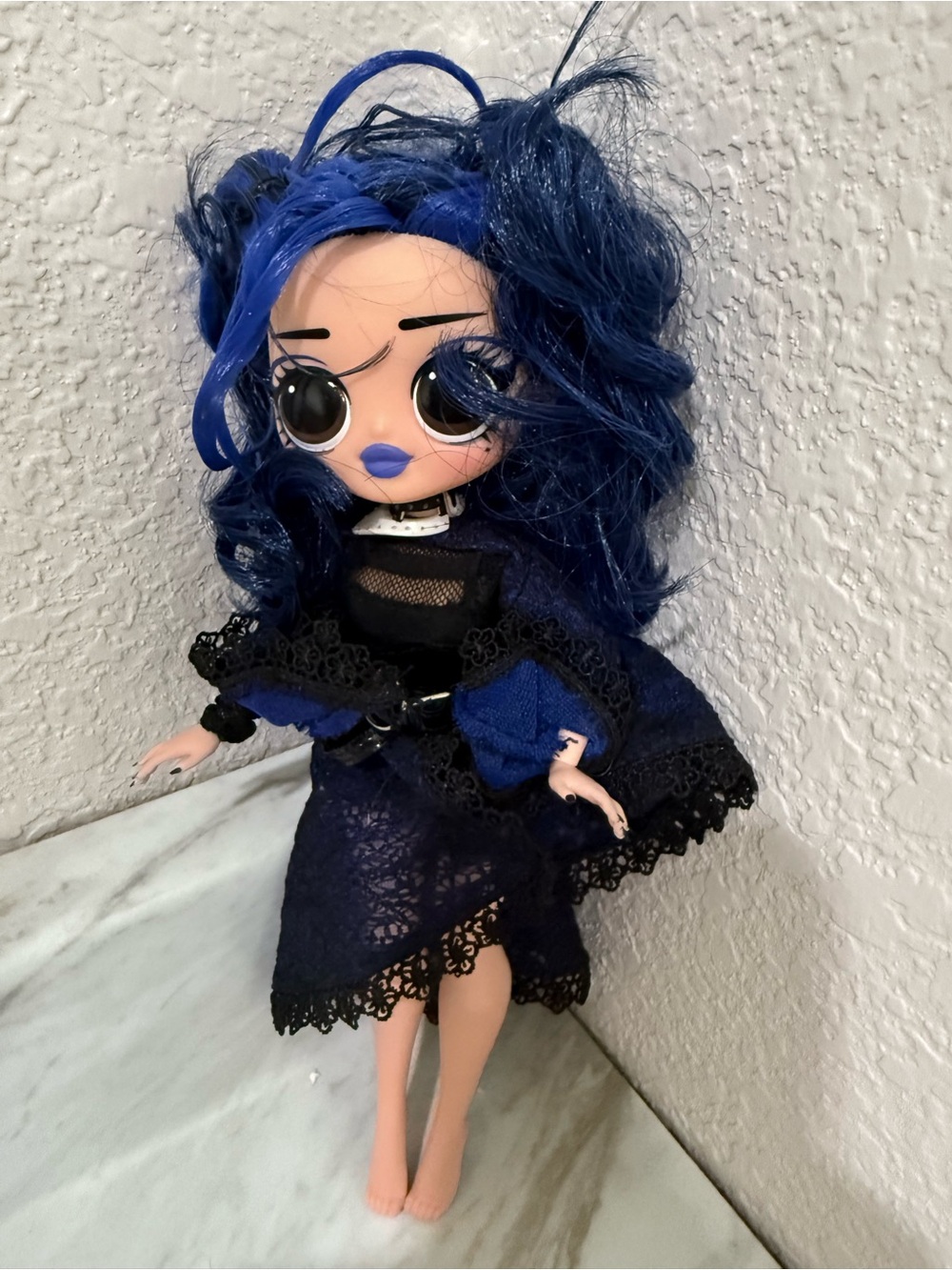 LOL Surprise OMG Fashion Doll Blue Hsir Gothic Lace Dress